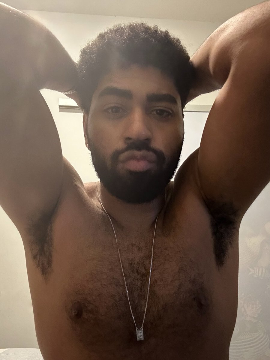 guinhoconrad's tweet photo. a ft péssima, mas ainda tá valendo? https://t.co/yv0VtcSXTx