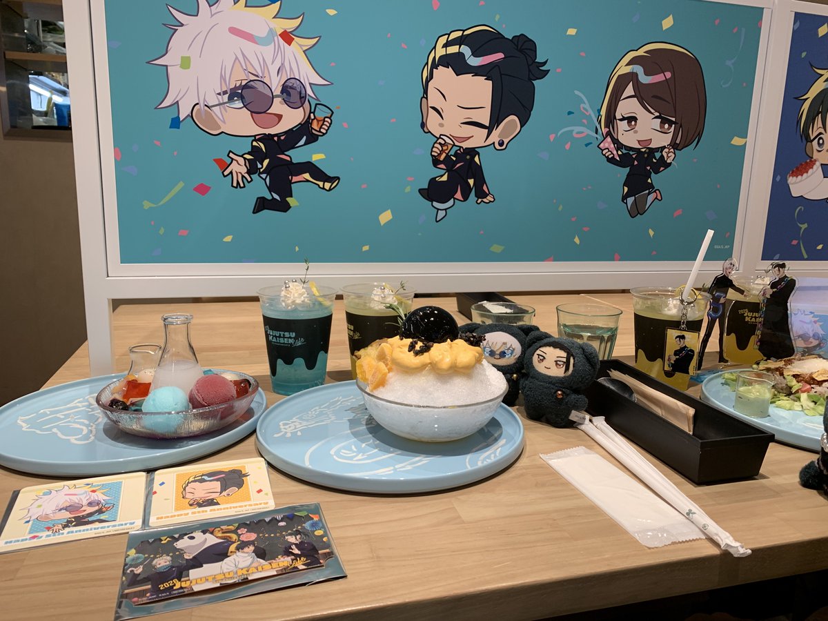 9rom_halemoa's tweet photo. フォロワーさんと初じゅカフェに来ました！
神席🙌
売り切れ多かったけれどアクスタ有ってよかった😆 https://t.co/m1AXFUphO6