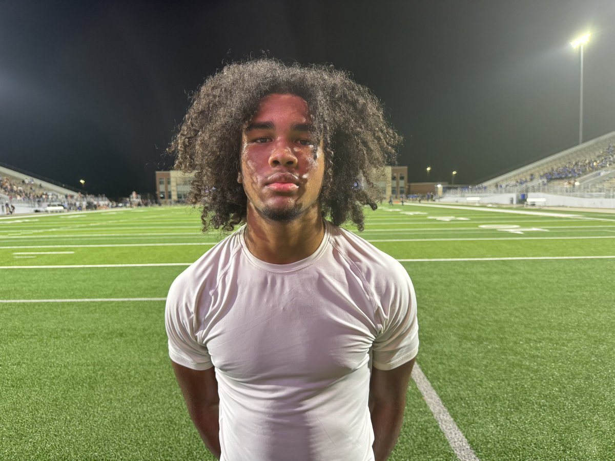 jackson_dip's tweet photo. 2028 CE King (TX) QB Ty’Rin Gatson is an intriguing prospect to keep an eye on this fall.

Gatson came in for specific packages in the win tonight and had 3 rushing touchdowns including one long run of 40+. Really impressed with his play tonight. #txhsfb https://t.co/ECv5jraamc