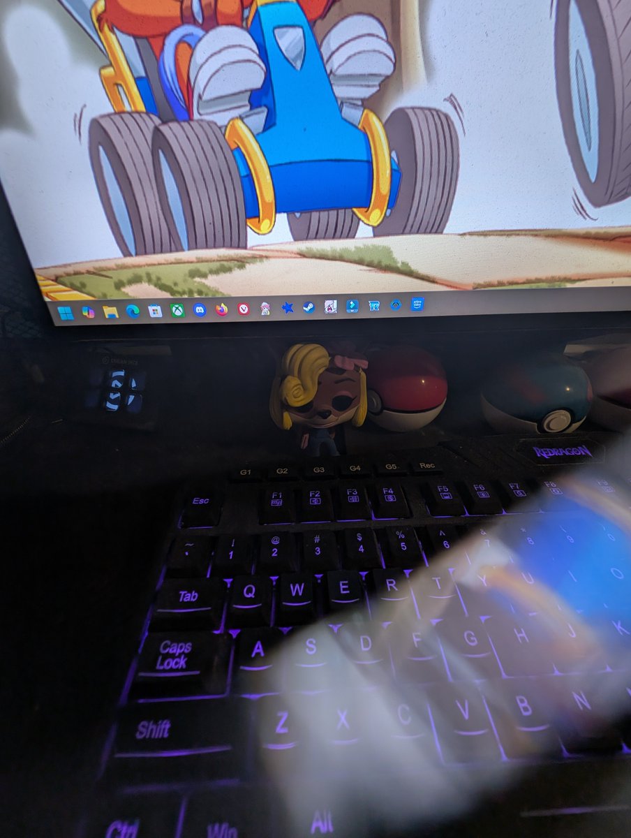 mlp_RBlitz's tweet photo. Here's a couple pictures of my gaming PC setup, and I'm going to try and stream CTR Nitro Fueled tomorrow, so anyone interested lemme know in the comments here. 
#CrashBandicoot30th
#CrashTeamRacingNitroFueled
@CrashBandicoot https://t.co/QTBZCaOQY2