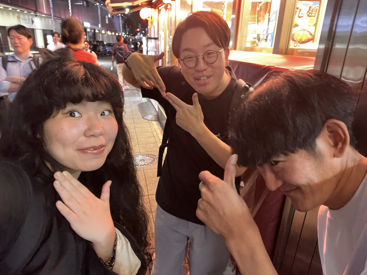 literalism31's tweet photo. 激漫、ありがとうございました。
大先輩方の新ネタ痺れました。
楽屋でママタルトさんとさすらいラビーさんとクイズ大会しました。 https://t.co/zDwaix5Cpr