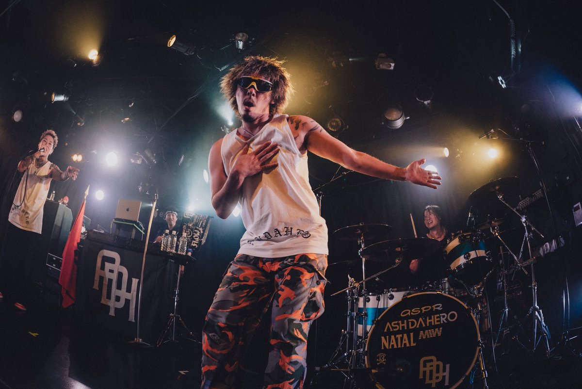 drums_wani's tweet photo. 『ASH DA HERO 5th Anniversary Live -5Days 5番勝負-』

Day4. SPARK!!SOUND!!SHOW!! / @spark_ichiro 

ヒェヤッ☝️🤪

#ASHDAHERO
#スサシ https://t.co/9VJSwsQfKz