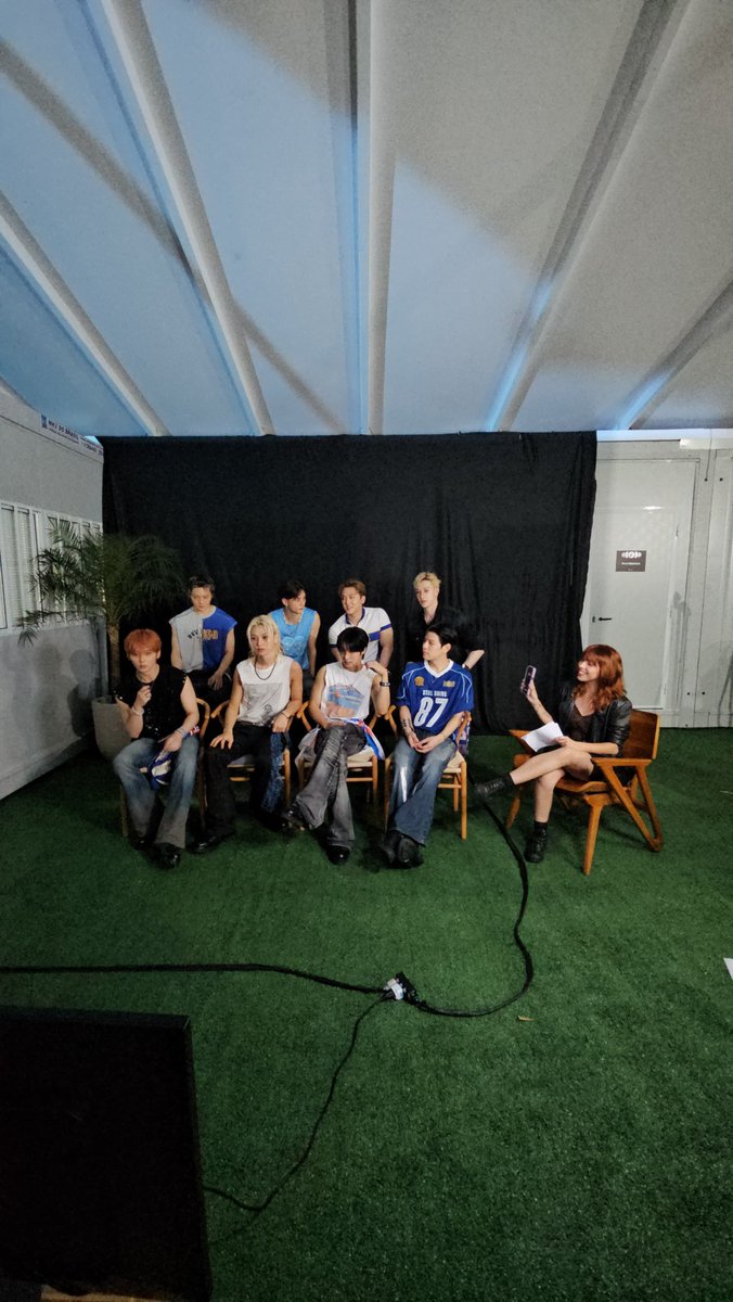 hitmagazine_br's tweet photo. Agora que já acabou... STAY, vou compartilhar um segredinho 👀

#STRAYKIDS @Stray_Kids #STRAYKIDSNOROCKINRIO #OPALCOMUNDOÉDOSTRAYKIDS https://t.co/wc9tHtwrD3
