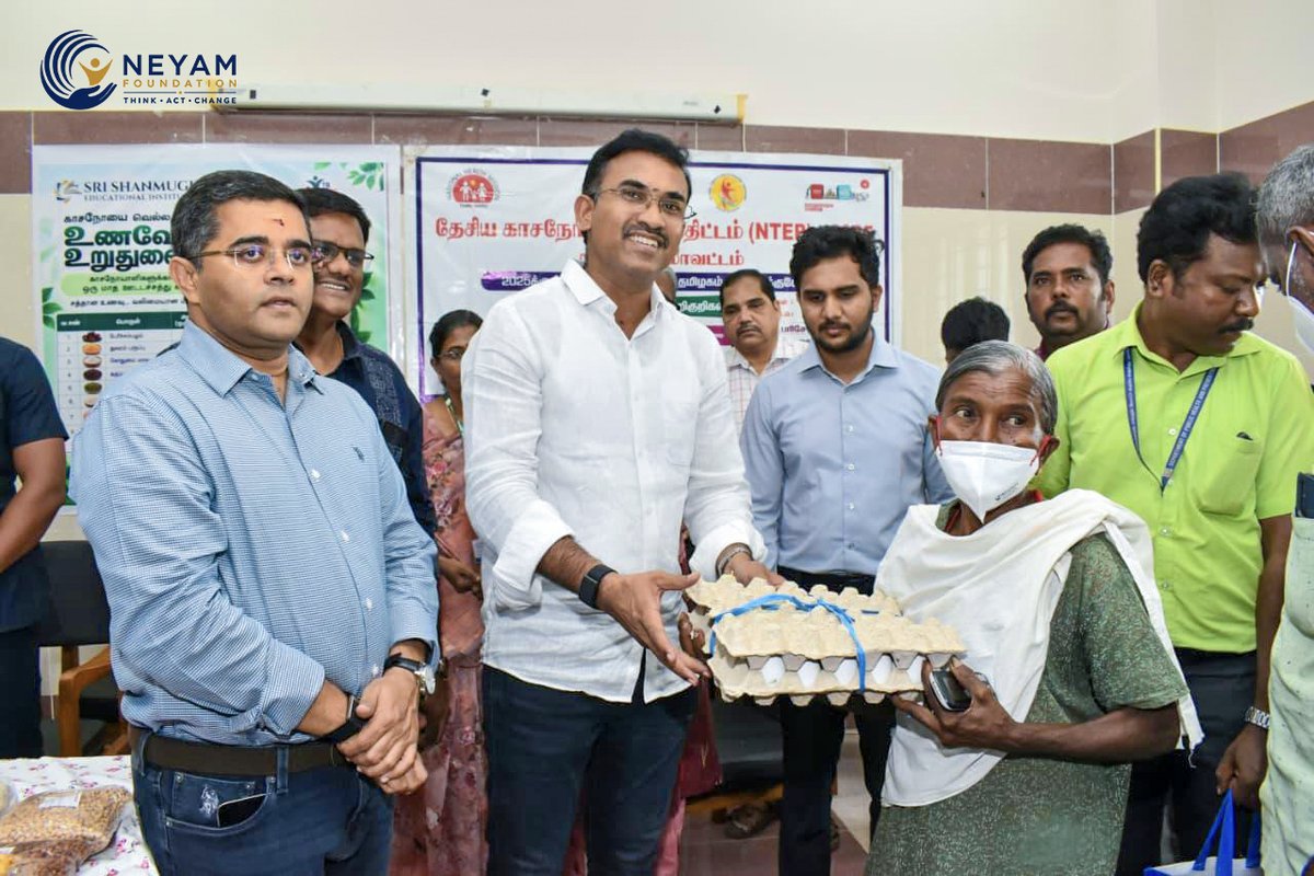 neyamfoundation's tweet photo. நாமும் நமது நண்பர்களும் இணைந்து பங்களிப்பு செய்யும் நேயம் அறக்கட்டளை கடந்த சில வருடங்களாகவே மக்கள் நல பணிகளில் தொடர்ந்து ஈடுபட்டு வந்து கொண்டிருக்கிறது.  தற்போது அரசோடும் இணைந்து  நேயம்  அறக்கட்டளை  செயல்பட்டு வருகிறது. 

இந்த வகையில் 10-09-2026 திருச்செங்கோடு  அரசு மருத்துவமனையில்,  தேசிய காசநோய் ஒழிப்பு திட்டத்தின் கீழ்...  நேயம் அறக்கட்டளை மற்றும் சண்முகா அறக்கட்டளையும் இணைந்து காச நோயால் பாதிக்கப்பட்டவர்களுக்கு ஊட்டச் சத்து தொகுப்புகளை வழங்கினோம். 

இந்நிகழ்வில் நாமக்கல் மாவட்ட ஆட்சித் தலைவர் திரு லி. மதுபாலன் ஐஏஎஸ் மற்றும் அதிகாரிகள், மருத்துவர்கள் உள்ளிட்டோர் கலந்து கொண்டனர்.

@arunraajkg | @collectornmk 

#neyamfoundation | #TBFreeIndia | #ArunraajTVK