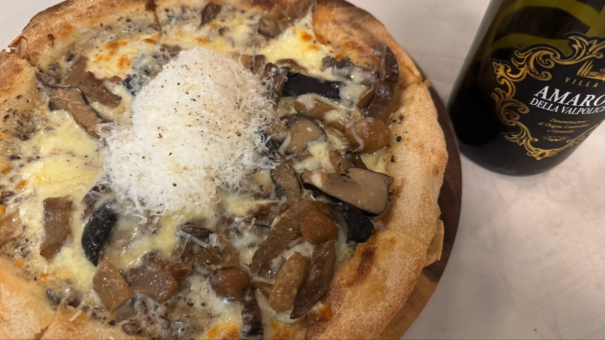 PacinoHiro's tweet photo. ピザ活🍕🍷 https://t.co/1XgYwlTpgz