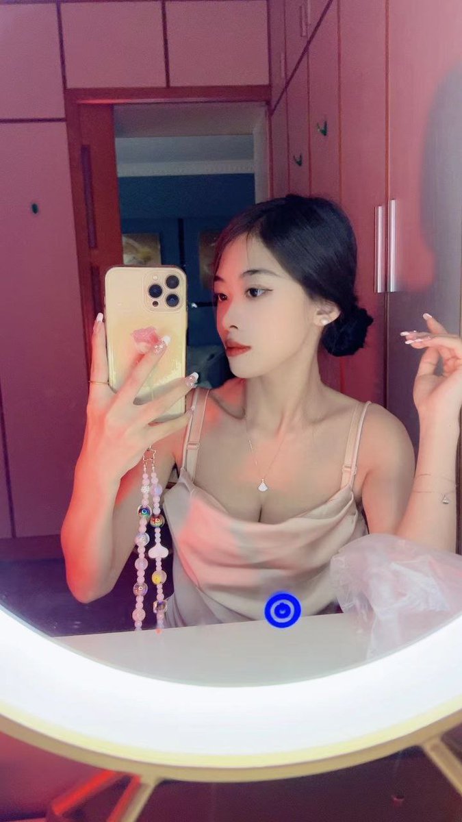 AhmeDymek's tweet photo. 月亮���进云里，如果你已经睡了，那我要偷偷吻吻你。你比一百只猫猫加起来可爱，我呢，比一百只猫猫加起来好睡，你要不要来试试？
老师060
截图联系客服：@Kotoko_Aihr

（订100抵课费，白嫖勿扰）
玉溪市易门县东方时代·休闲广场
#玉溪
#云南 https://t.co/7lp7tNJC9C