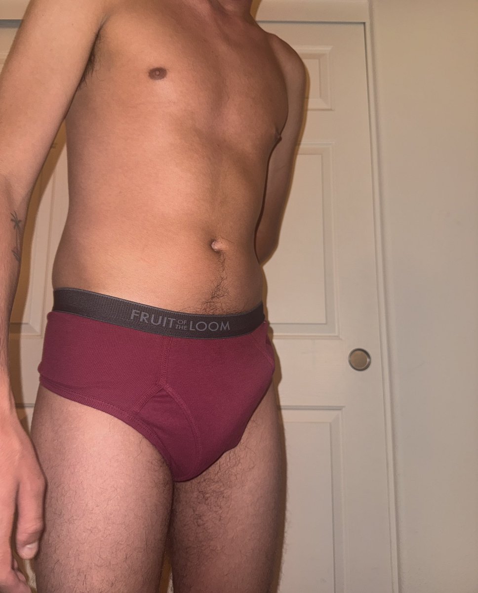 justmichaelxxx's tweet photo. do you like my bulge in red or grey briefs more? 

#bulge #mlm #gay #bottom #briefs https://t.co/xu2Wp64FlE