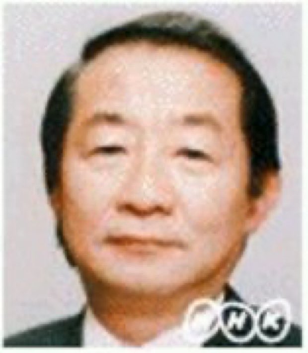 PoppinCoco3's tweet photo. 2001年10月10日。
NHK解説主幹・長谷川浩が9.11特番に出演し、
「WTCに勤めていたユダヤ人のほとんどが、奇跡のように欠勤して助かっていた」との語った5日後の10月15日午前、
その男が、自分の職場であるNHK放送センターの敷地内で転がっていた。
転落て即死クラスて遺書なし、動機なしとの判明。
警察は「事���性なし」と即決。
詳細はプライバシーで解剖の話も出てこなかった。
報道は2日遅れで小さく、その後、この���はほとんど触れられなくなった。
これ、まるで下妻市長の件と同じくらい、
おかしな事件だったと思う。

普通に考えれば不自然すぎるだろ。
発言の5日後。現場は自社敷地。
「たまたま落ちた」で片付けるには、タイミングが良すぎる。

だからこう言われ続ける。
真相に触れすぎて消された。
メディアは黙り、資料は残らなかった。

25年経っても、この死だけは説明が足りないと思う。
