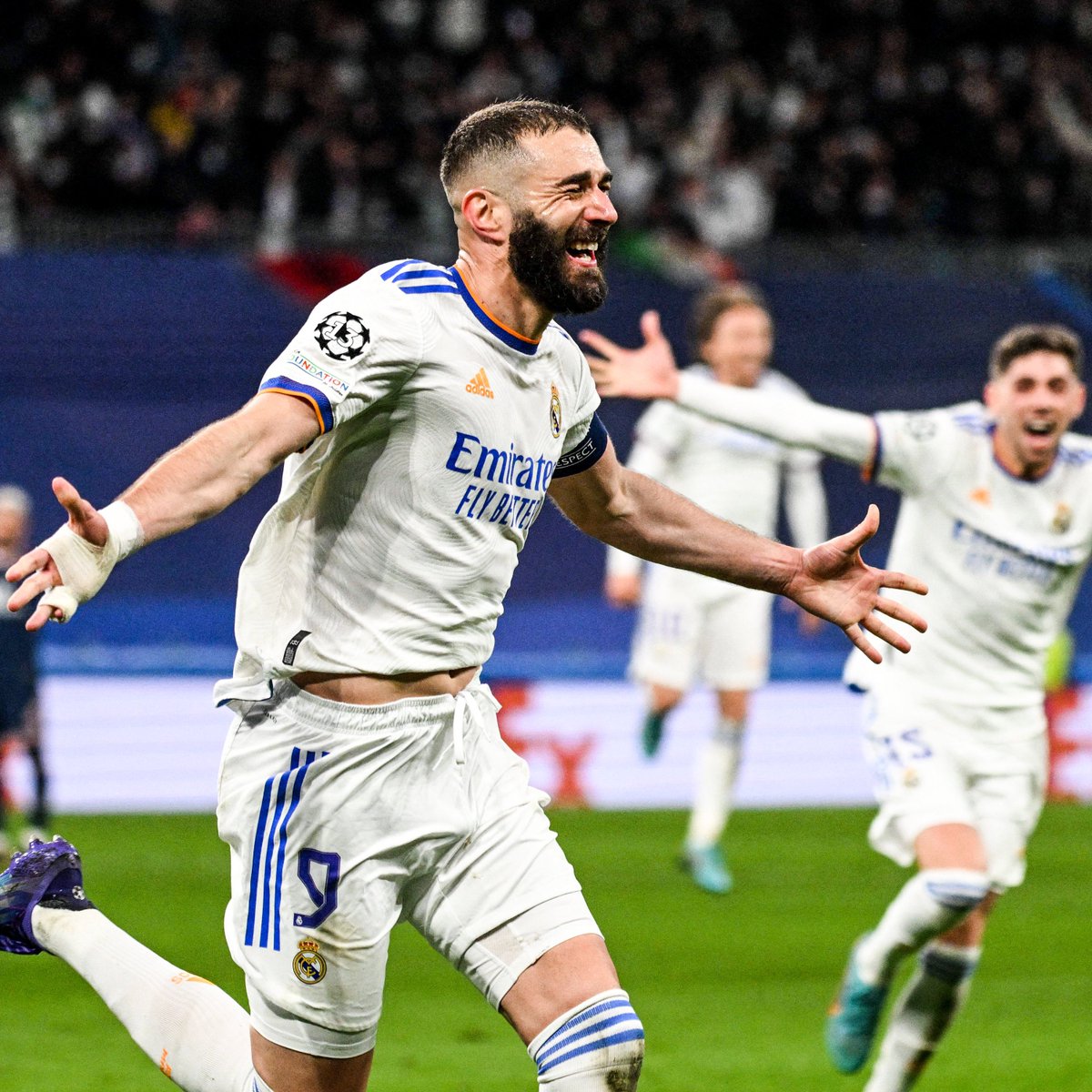 Ke3ndry_'s tweet photo. Que manera de mamar. 
Gracias por tanto maestro, le diste la mayor humillación de su vida 

❤️@Benzema https://t.co/O1Axqyr6Ed