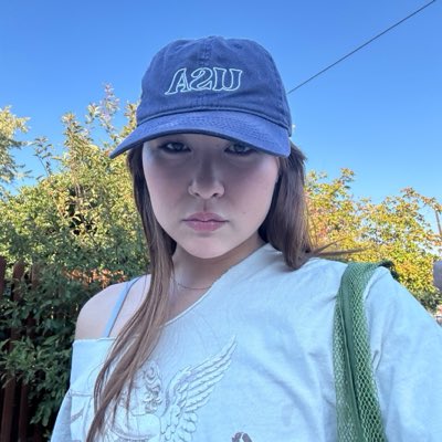 lucy_k_potts's tweet photo. #NewProfilePic + boy zoo with girl https://t.co/jrbeXoI3BE