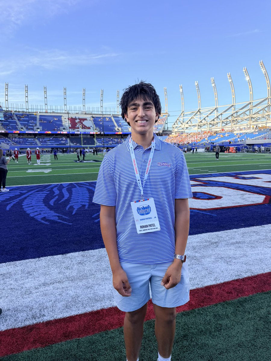 RohanPatel_3's tweet photo. Great experience at @KU_Football for my first unofficial game day visit! Grateful for the opportunity to experience The Booth and connect with the staff. Looking forward to continuing to build relationships and learning more about the program. Rock Chalk! 🔴🔵

@FSFirebirdFB @KUCoachZ @EmmaKimble_  @SanderfordChris @PrepRedzoneKS