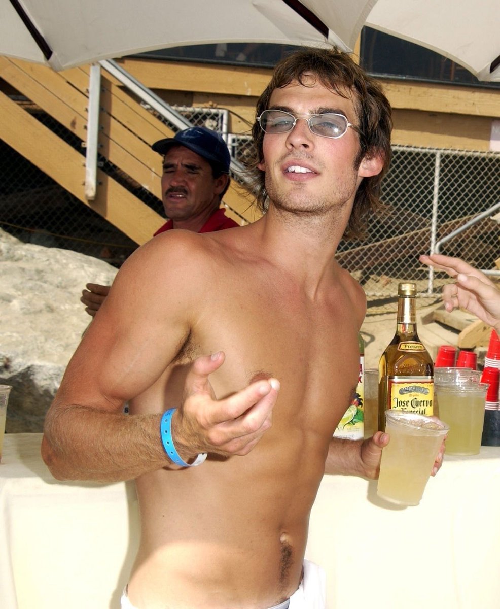notgwendalupe's tweet photo. Ian Somerhalder, 2002 https://t.co/t7t4tFxaZm