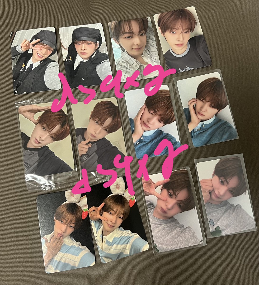 ds_qxg's tweet photo. @scoups08085 東京での交換が可能です。ウジンのツーショが2枚あるのですが、リブのツーショ1枚と交換可能でしょうか？トレカもお付けできますので、ご希望の枚数などございましたら遠慮なくお申し付けください！ご検討よろしくお願いいたします🙇🏻‍♀️ https://t.co/vwpS23qLB7
