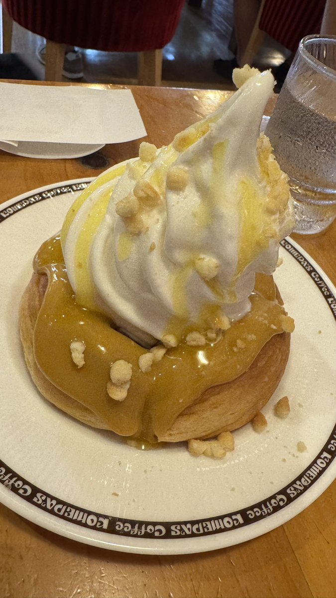 Kozue_Days's tweet photo. 今日はコメダで午後の紅茶フラッペとシロノワール。
フラッペは撮り忘れました。 https://t.co/i8odNyWRVv
