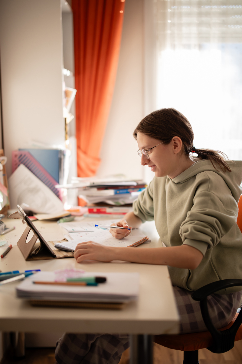 Hp22196893's tweet photo. Small steps beat big leaps in language learning—10 mins of daily practice beats cramming for 3 hours once a week. Consistency is your secret weapon! https://t.co/1FsXGfF11O