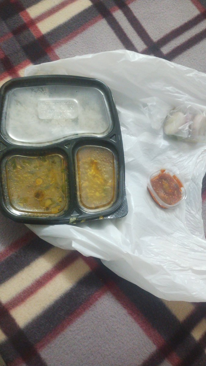 VishalM558's tweet photo. Sir kl mene punjabi thali order ki thi jiske order id #248106921188894 yeh hai.  Sir iska mujhe full amount refund chaiye. Mujhe aapki team 50/- refund kr rhi hai. Please help 🙏 
@Swiggy https://t.co/T6wnUJHnI3