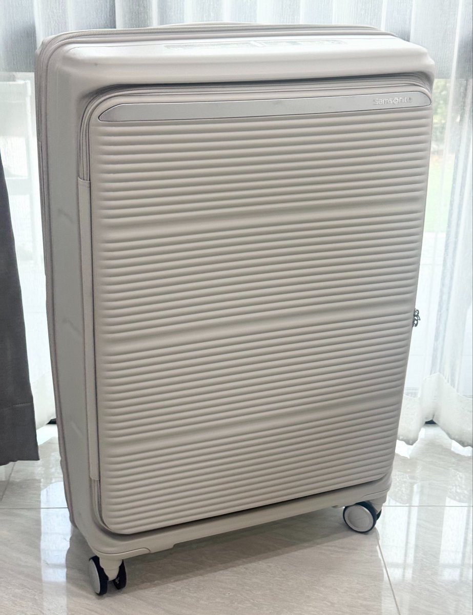 willexpiretmr's tweet photo. #ป้ายยา กระเป๋าเดินทางที่ชอบมากที่สุด ขอยกให้Samsonite
ล้อลื่น เข็นง่าย ถนนไม่เรียบก็เข็นได้ไม่ต้องออกแรงเยอะ
รุ่นนี้เป็นแบบเปิดหน้า สะดวกมากในที่แคบ
ราคาอาจจะดูสูงแต่แลกกับวัสดุ+คุณภาพ+global warranty 10 ปี มองว่าคุ้ม
ถ้าใครเดินทางบ่อยแนะนำยี่ห้อนี้เลย
🧺https://t.co/xLfEVnVoJt https://t.co/kyRPkF72Fh