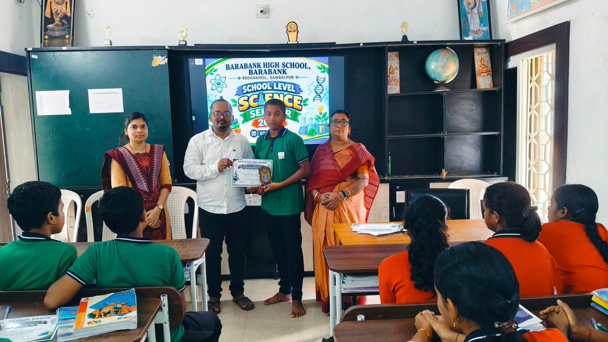 BarabankHs1982's tweet photo. A Science Seminar was successfully held at Barabank High School, Barabank, providing students with an excellent opportunity to explore scientific ideas, share knowledge, and develop their creativity and innovative thinking.@AnanyaDasIAS @dpradhanbjp @NityanandaBJP https://t.co/xNSDPTbxKV
