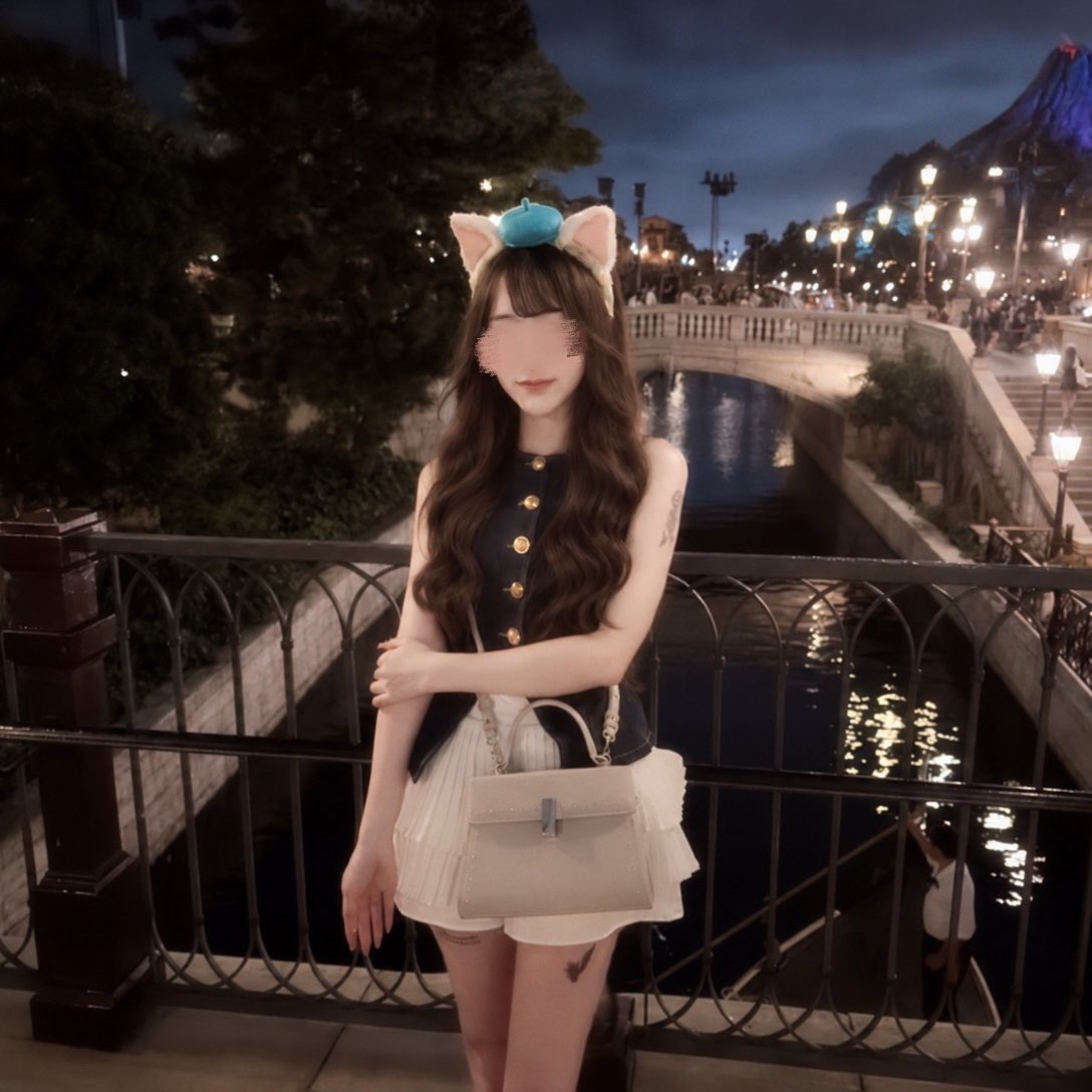 ngxqlz's tweet photo. 夏かけこみディズニー行ってきた🐱🩵
 #東京ディズニーシー  #東京ディズニーシー25周年 https://t.co/P4HRKbes7u