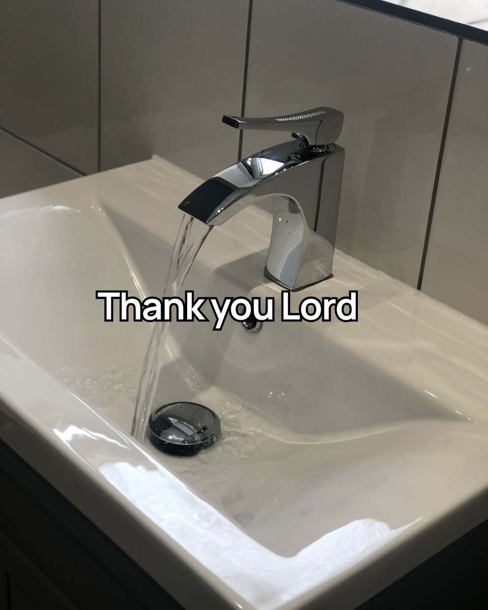 RhapsodyDaily's tweet photo. A full fridge, water that flows, fuel in the tank, a roof over your head, people who love you. We rush past these things every single day, but none of it was ever guaranteed.

Take a second today and actually say it out loud. Thank you Lord. https://t.co/64xuSPsrRX