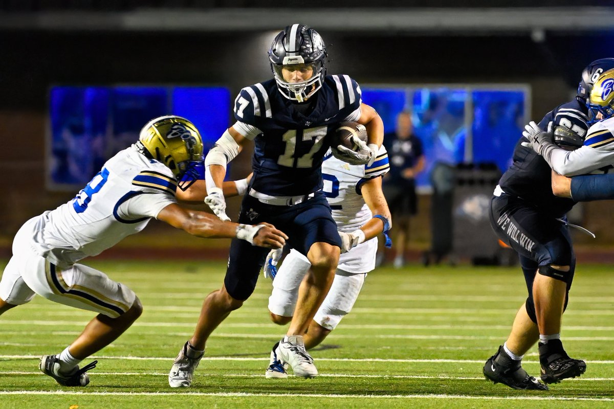 lorenziniphotog's tweet photo. Flower Mound pulled away from Boswell in the second half and never looked back. Great first home win of the season and a 3-0 record going into district play. https://t.co/m2SKhUYYPB