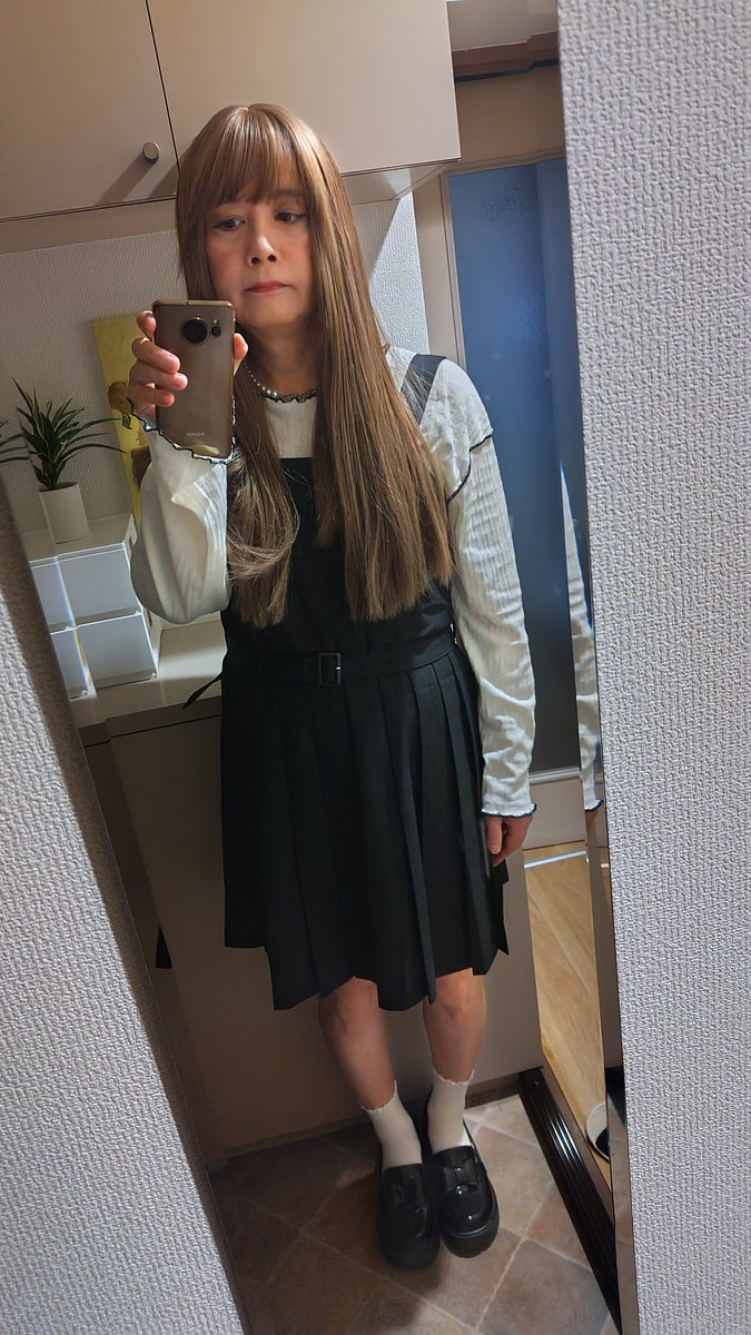 kyoichijp's tweet photo. #女装子 今日はこの黒ワンピースで出かけるよ。かわいい。
残念ながらAI作成ではないw https://t.co/o1CnRYrWrS