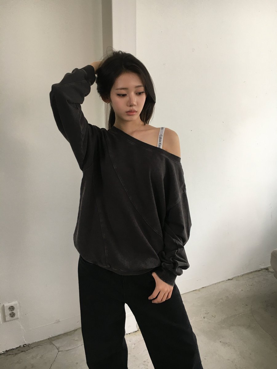 forbabymonster's tweet photo. 260912 #RORA Weverse update 

“CK🖤”

#BABYMONSTER #베이비몬스터 @YGBABYMONSTER_ https://t.co/ASSgeX3JOJ