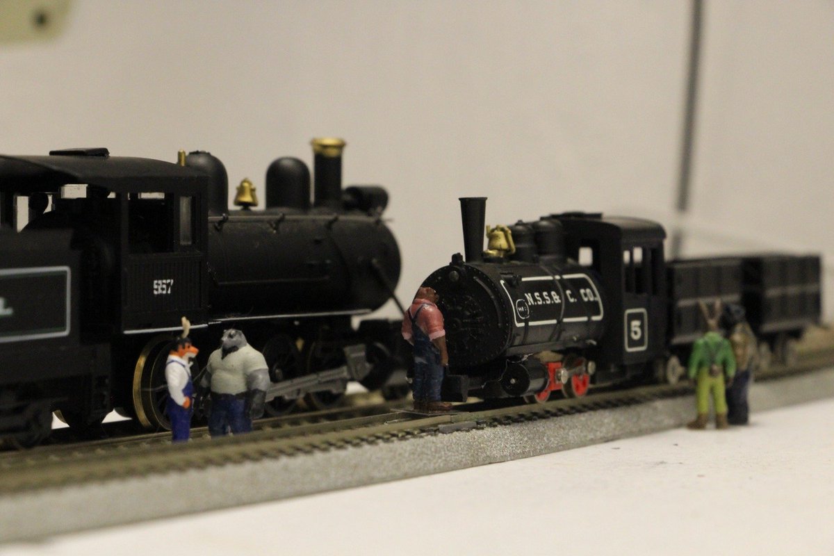 Fredstrains4's tweet photo. At the Danicka Mining Co, the engines never rest; no matter their size, there's always work for them. #tsrvn #hoscale https://t.co/2Kon4bi7kk