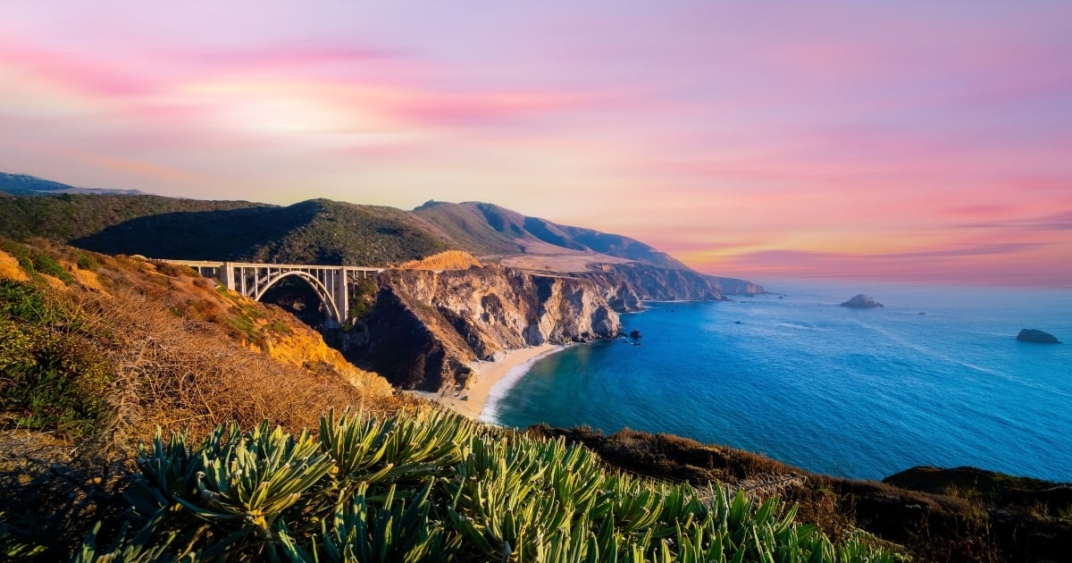 Autobarn's tweet photo. Hit the road on one of California’s most iconic coastal drives 🚐🌊

Follow Highway 1 from San Francisco through Half Moon Bay, Santa Cruz, Monterey and Carmel before winding through the dramatic landscapes of Big Sur. 

Read more: https://t.co/azL3lAsJlA https://t.co/1FrY3d8LDq