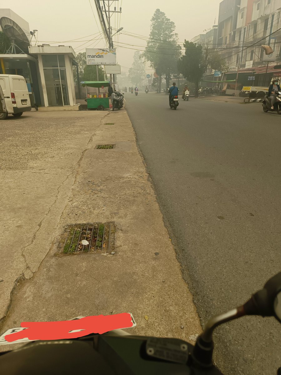 Veezca's tweet photo. Udah kek di silent hill https://t.co/tCZRHTejOU