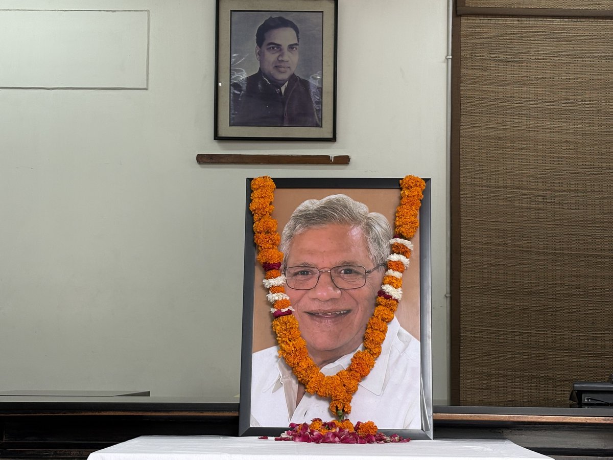 cpimspeak's tweet photo. Floral tributes were paid to Comrade Sitaram Yechury on the occasion of his second death anniversary at AK Gopalan Bhawan, the CPI(M) headquarters in New Delhi. https://t.co/U4mnbaRiLm
