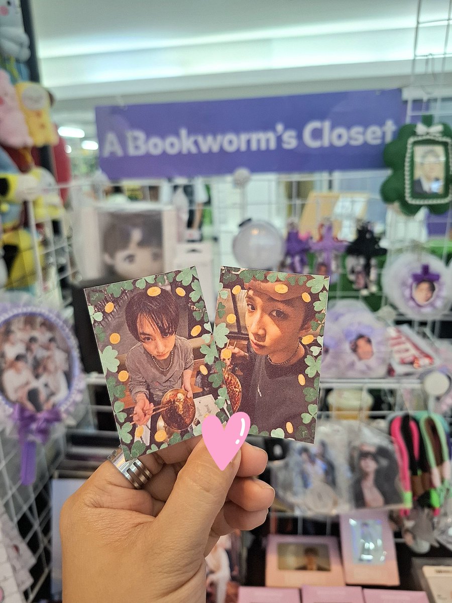 a_bookworms_clo's tweet photo. #LuckyWithNamKook  freebies 🍀 https://t.co/Pi994aFez0