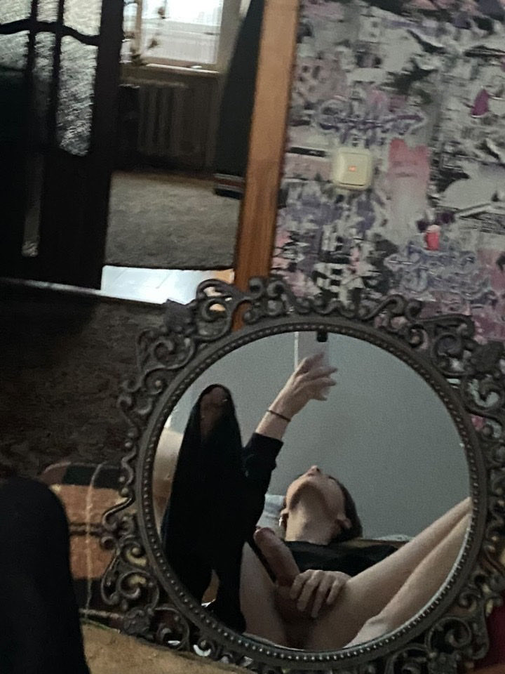 ggcntrl's tweet photo. ��альше больше 🤭 https://t.co/aeSJMK8sCx