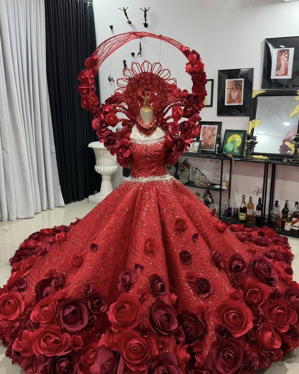 DaGolettha's tweet photo. Crowned in Roses
STORM
Designer: JM Yang Marc Evalo
Josmarc Collections by POWERHOUSE https://t.co/Q6l9tyOJKF