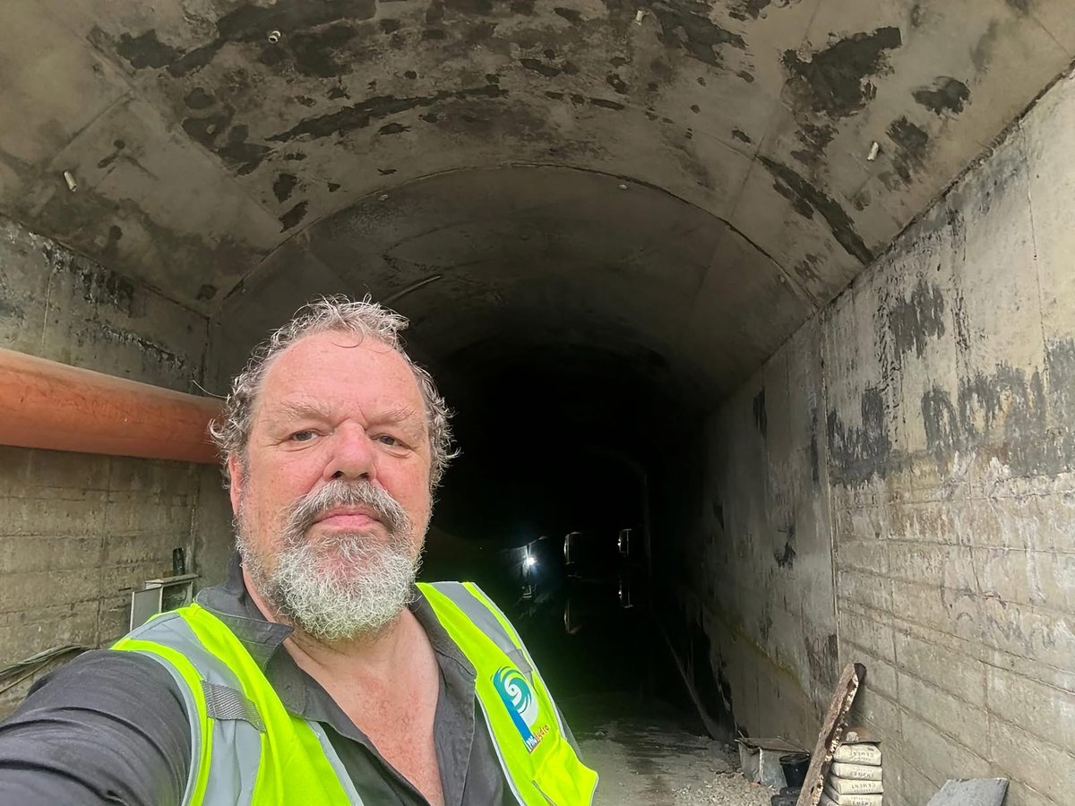 RONBupdates's tweet photo. Popular Tunnel rescuer Arnold Dix is in Nepal &amp; will visit Chilime Hydropower site with other possible tunnel site today.  He has been helping NEA Team remotely since initial day of rescue. 🙏 https://t.co/cIs6BqJJ59