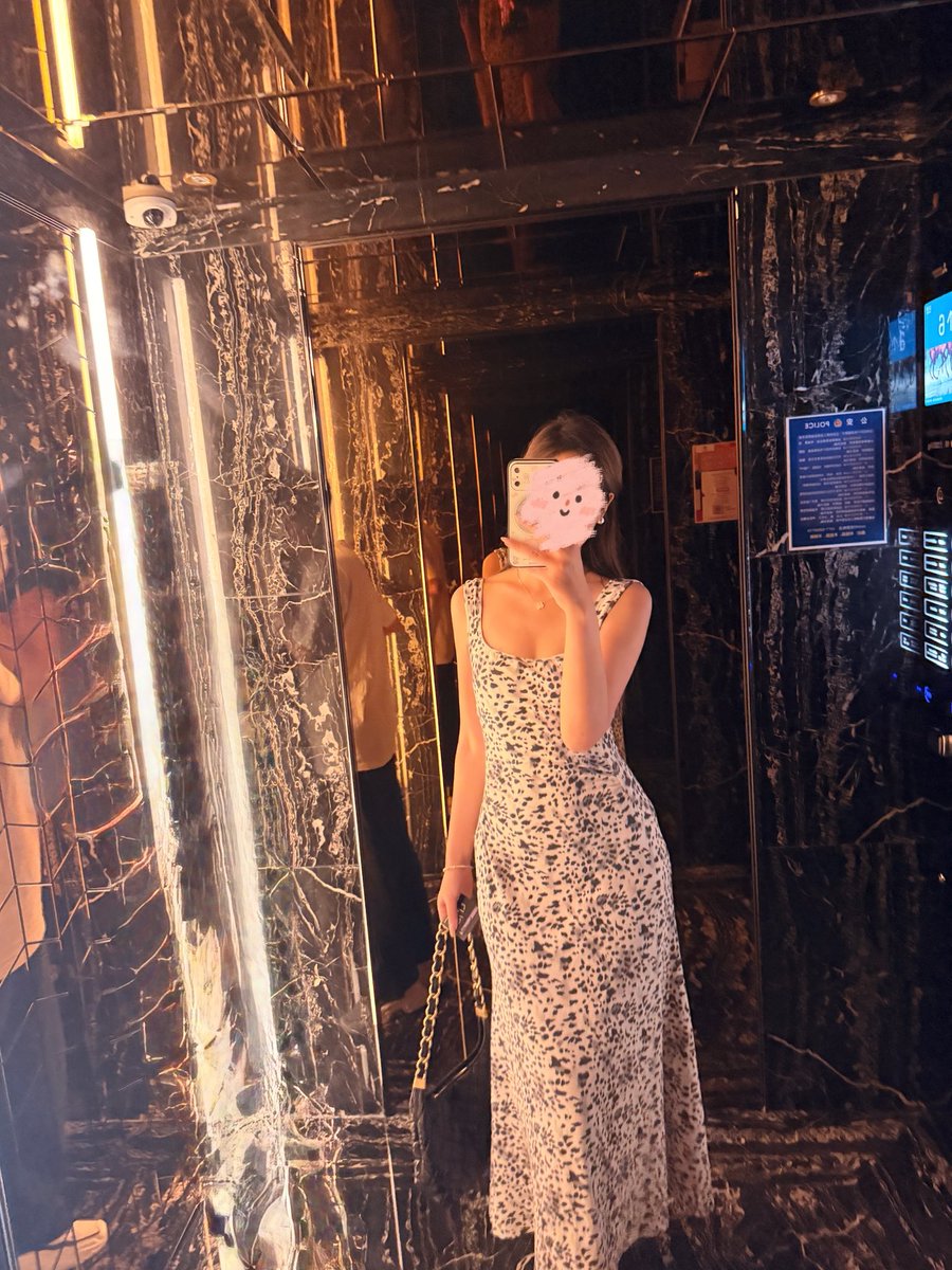 shes36's tweet photo. 昨天晚上做了三次，穿着老公买的睡衣 https://t.co/fv1QDWmwtk