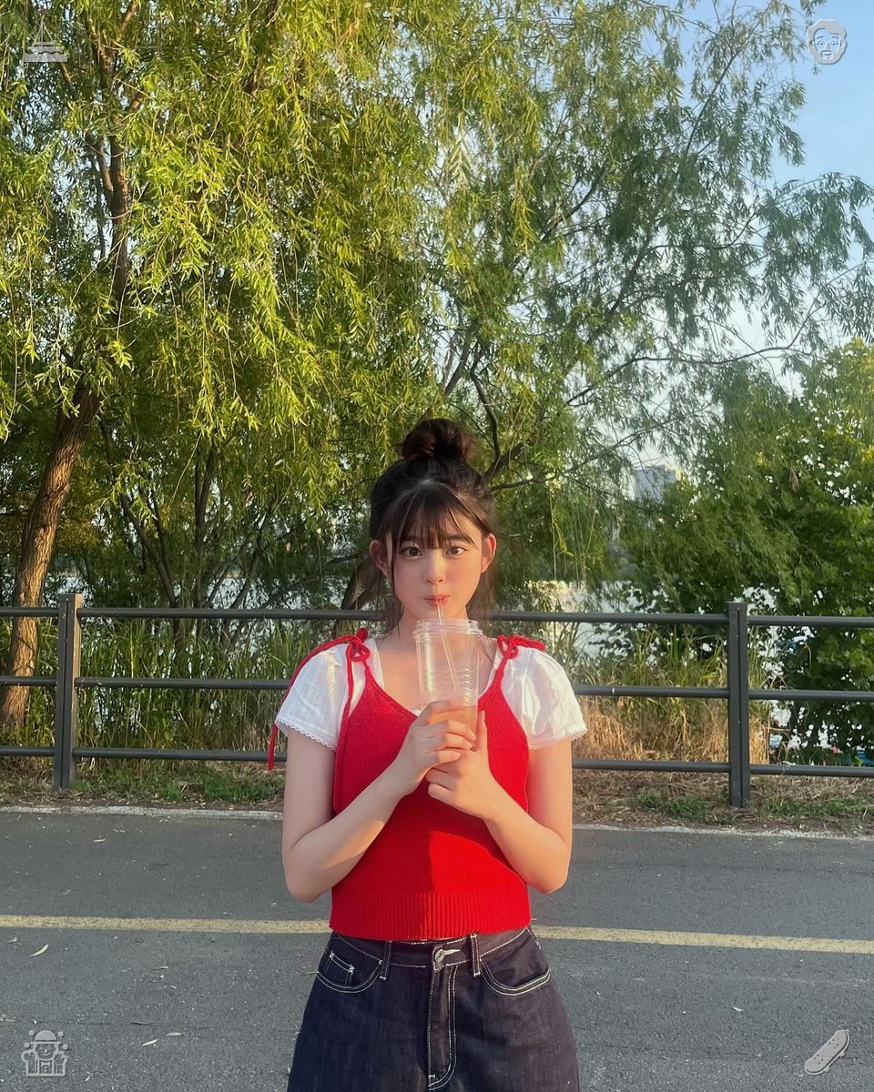 NickyLove560's tweet photo. 🦺Pickled cucumber FreshThe following week, I resume my bubble tea journey, checking out additional stores across various neighborhoods. I stop by a place focused on tea-infused mixed drinks, another that incorporates uncommon tea varieties, and one owned by a well-known milk te https://t.co/WRH7lMLetY