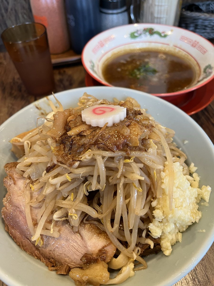 m0i8y1u1's tweet photo. 自家製麺NO.11  KITAKU🍥SHIMO
限定【煮干しつけ麺350㌘ꉂꉂ📣ﾆﾝﾆｸﾁｮｲｱﾌﾞﾗ】

前回イツキ君に似てるなぁと思ったら本人だった😂

初のつけ麺めっちゃ美味かったぁ🤤

イツキ君、お店の方ご馳走様でした😘 https://t.co/EIne7mXbRY