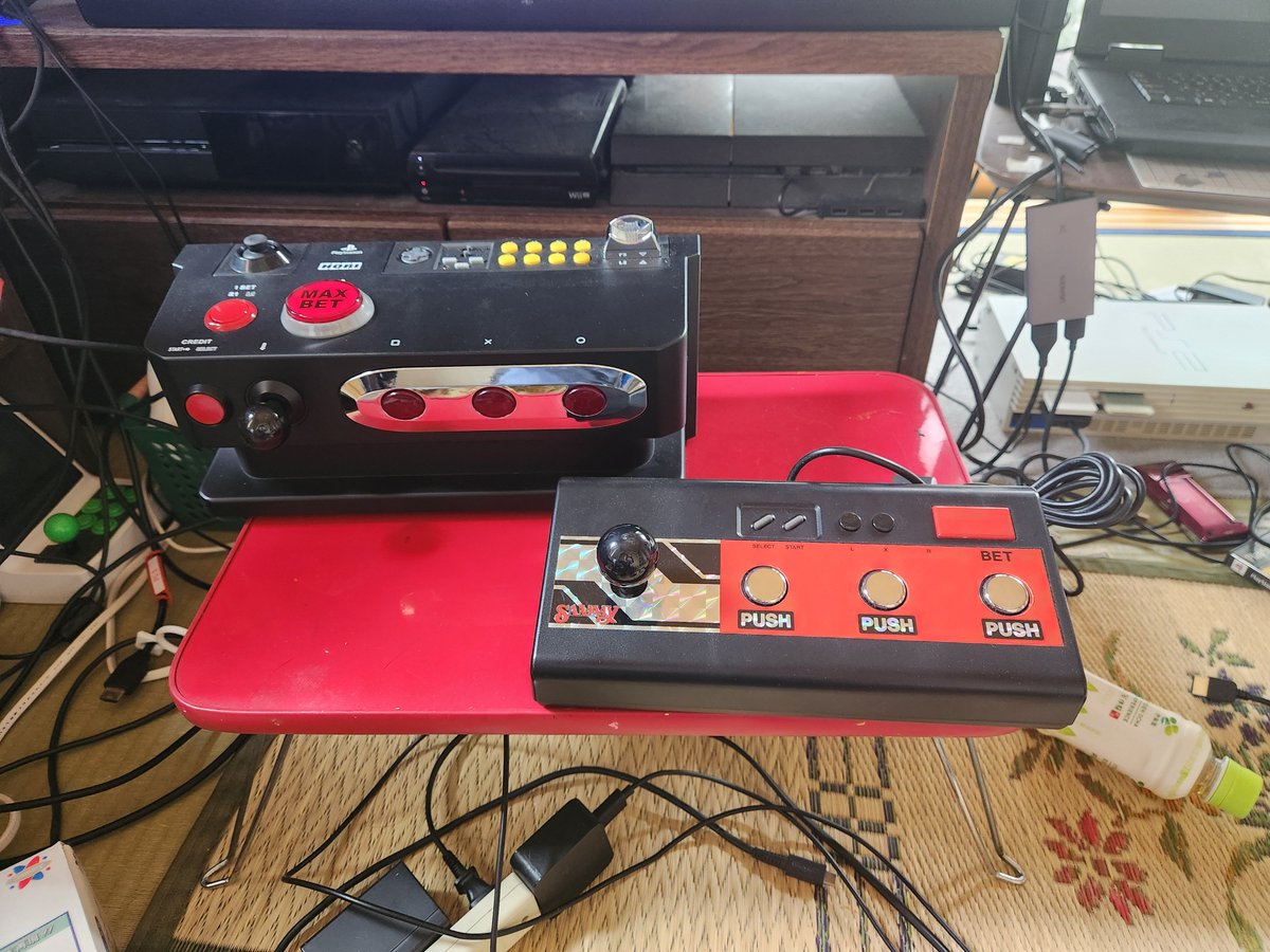 dreamcasterz's tweet photo. スーファミのパチスロコンも買っちゃった🎵
今日はMR.マジックを楽しもう
#レトロゲーム
#パチスロ https://t.co/VDWoA33M1z