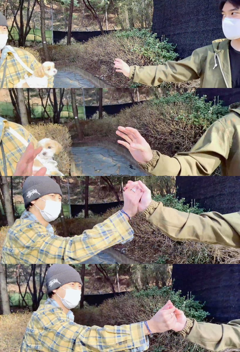 mostlychansoo's tweet photo. will never be over how kyungsoo waited for chanyeol to reach his hands so he can grab and hold it instead of simply waving him goodbye. i love them so much ma https://t.co/QJ9iwAhmBg
