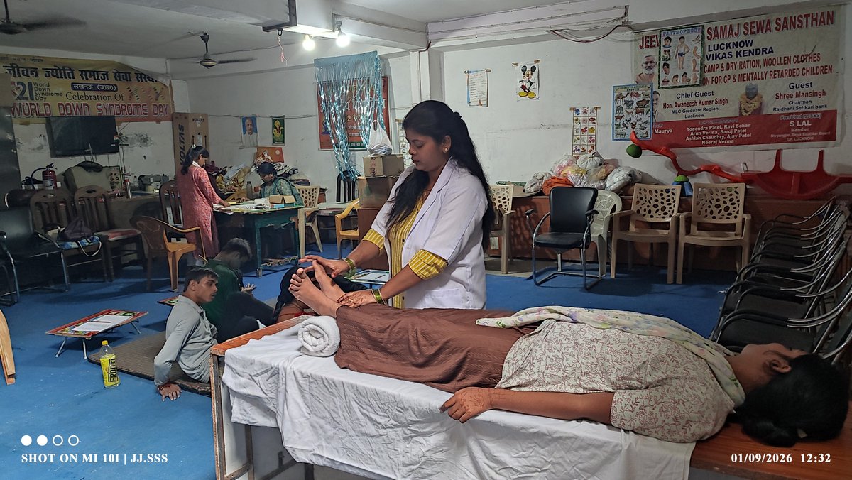 sukhmi123's tweet photo. Every Movement Matters!
At Jeevan Jyoti Samaj Sewa Sansthan, Lucknow, physiotherapy helps Persons with Disabilities build strength, improve mobility, develop better coordination, and become more independent in daily life.Small steps. Stronger bodies. Greater confidence. https://t.co/b3ICej3kXS