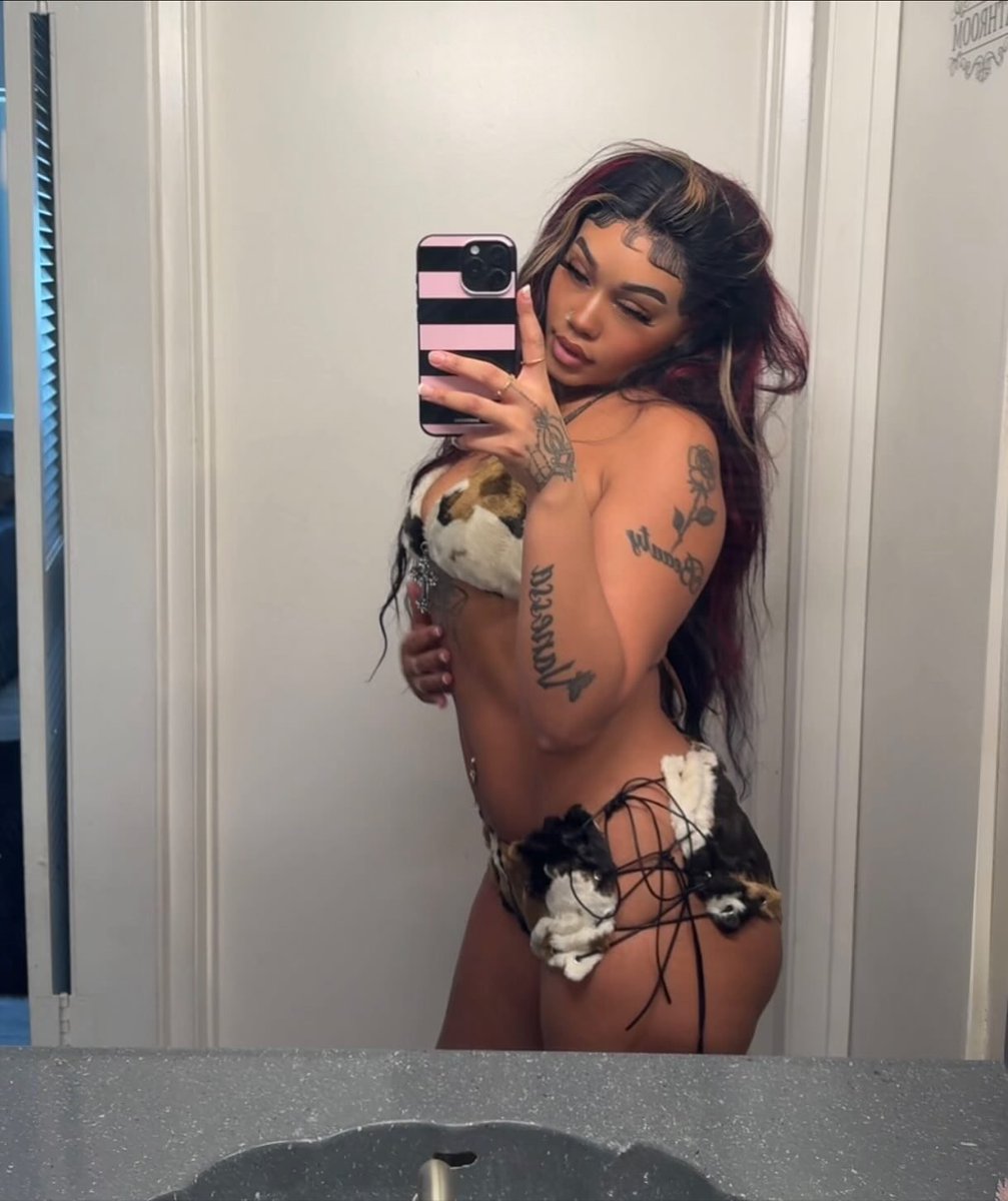 Linajovx's tweet photo. Where are the naughty buyers hmu for my menu 💦 🍆 💦 #nsfwtwt #buyingcontent #nsfw #horny https://t.co/QpoCxDZD0D