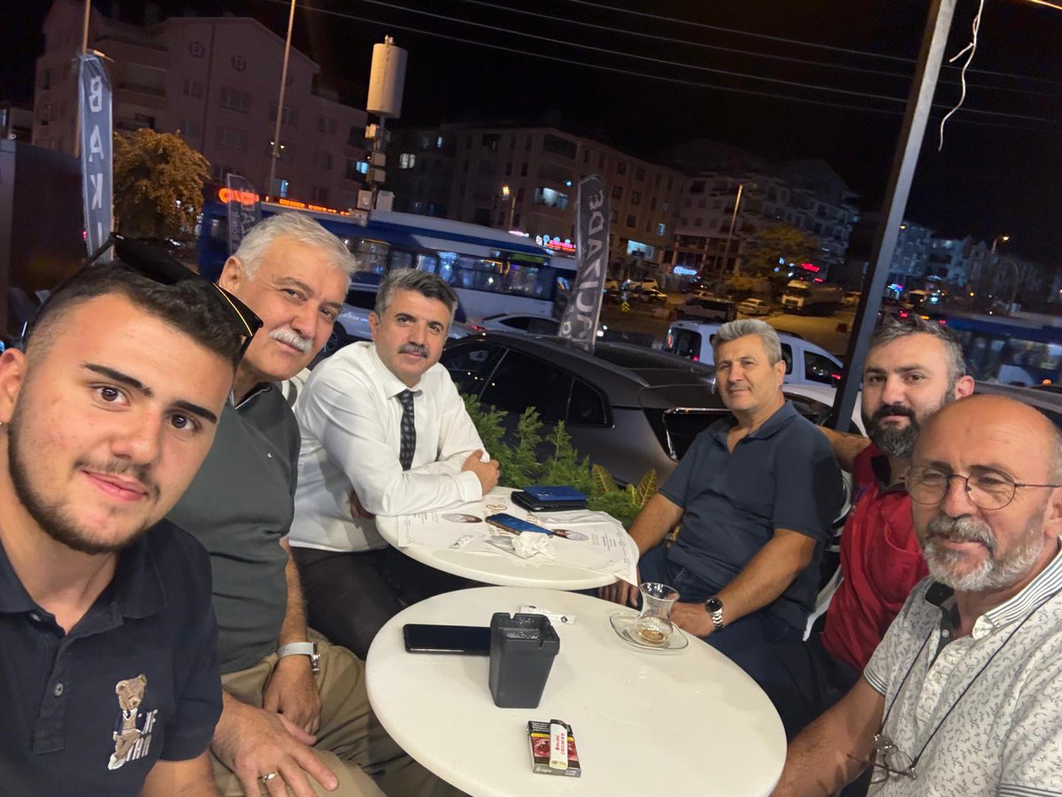 Mamak_BTP's tweet photo. Mamak'ta üyelerimiz ile bir araya gelmeye devam ediyoruz. 
İstikbal biziz biz geleceğiz🇹🇷
@huseyinbas_BTP 
@BTP_Parti 
@avmustafapak 
@GokselUgurcan https://t.co/AKNgn30GHJ