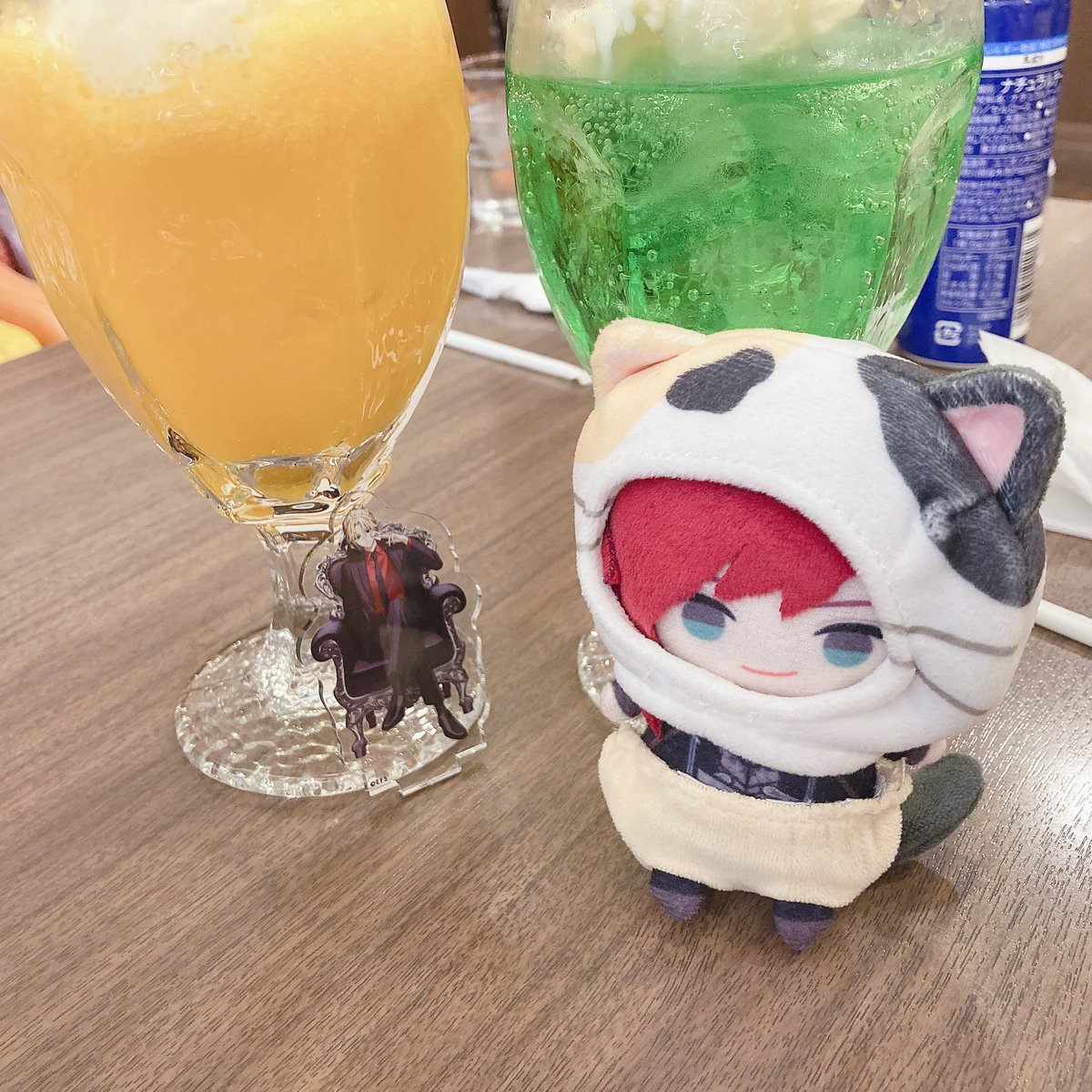 W4iqaqe1's tweet photo. かこいいお兄さんと記念写真ぱぺ

ぽとなりおいす😸
ﾃﾚﾘﾃﾚﾘ✌️😸 https://t.co/g85IgdWYb3