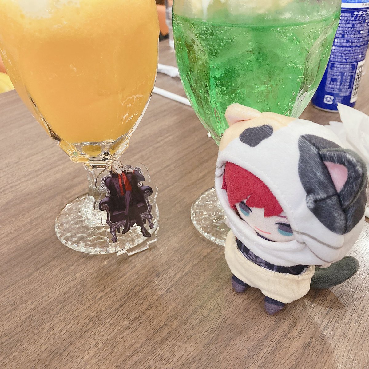 W4iqaqe1's tweet photo. かこいいお兄さんと記念写真ぱぺ

ぽとなりおいす😸
ﾃﾚﾘﾃﾚﾘ✌️😸 https://t.co/g85IgdWYb3