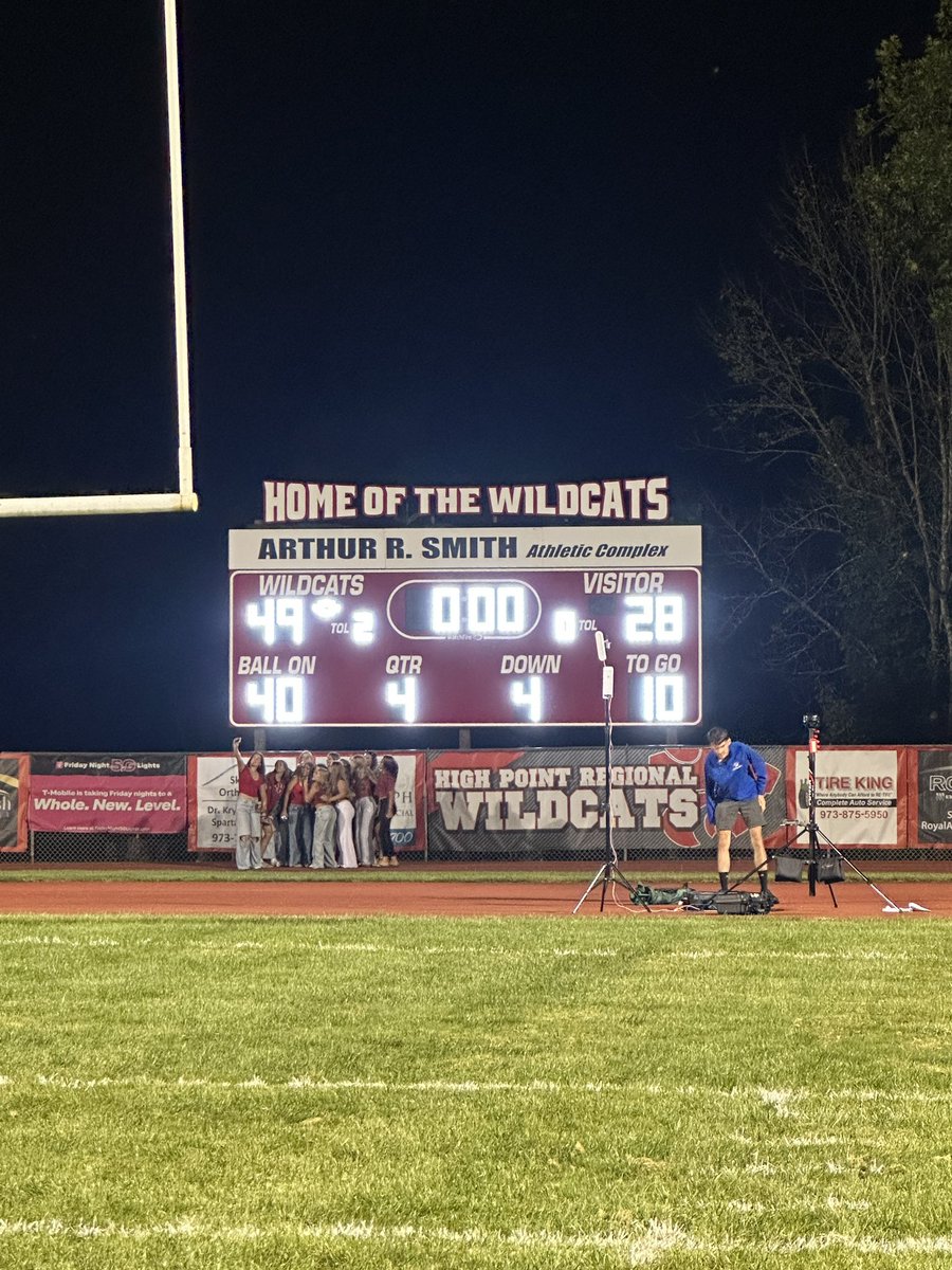 HPFootballNJ's tweet photo. FINAL 🏈

HIGH POINT 49
KITTATINNY 28

2-0 ON THE YEAR.

#HighPointTough #EAT https://t.co/RY0mLfiYeI