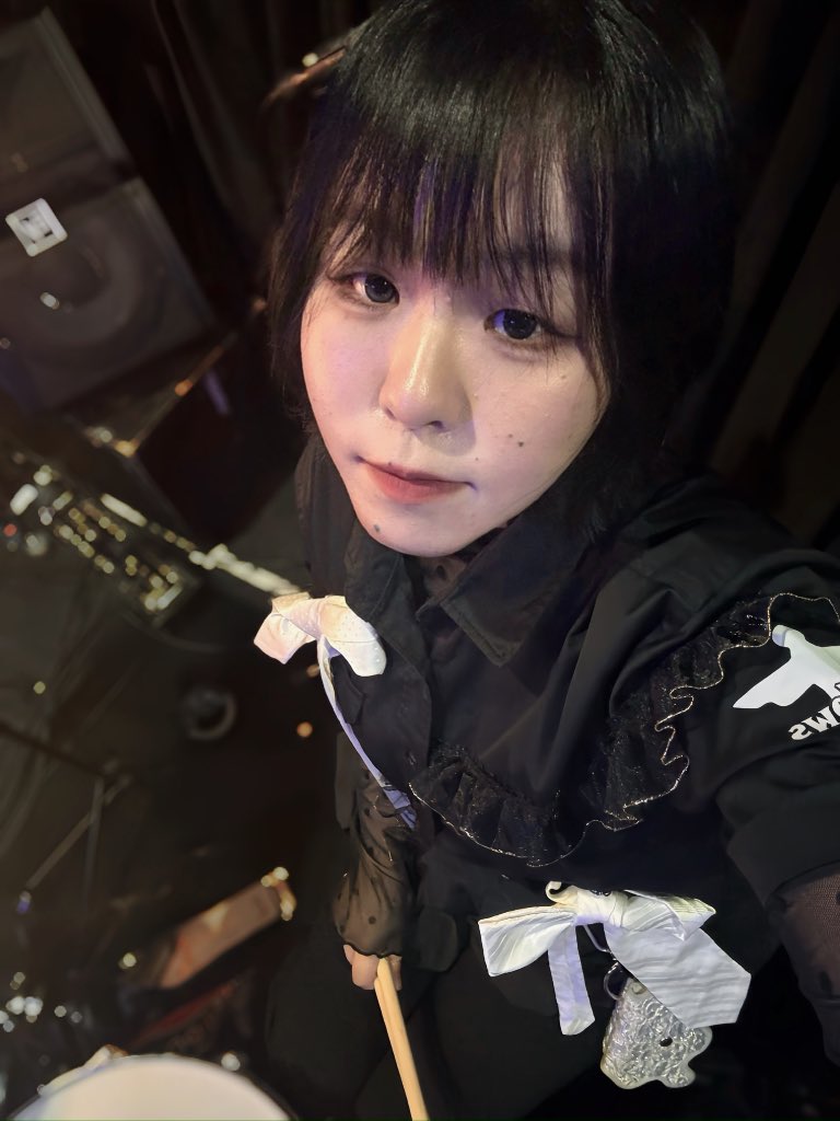 otochan_drums's tweet photo. 昨日はMellows📍渋谷REX でしたっ
めちゃ楽しかったね
実はいつもとは違うスネア使ってみたりしてましたっ🥁
集合写真も撮れて嬉しい、、☺️ https://t.co/0wq7zTRySE