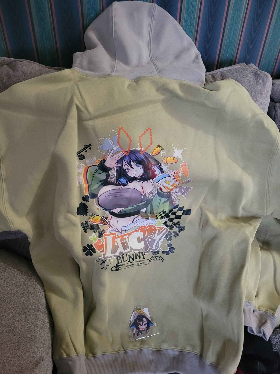 MidnightPita999's tweet photo. Of all the days for my @BunnyAyu  Merch to show up. It shows up on her Birthday. If that's not a sign of something I don't know what it is. Happy Birthday Bunny, you deserve to have a wonderful day. https://t.co/VfKkXjTzHU