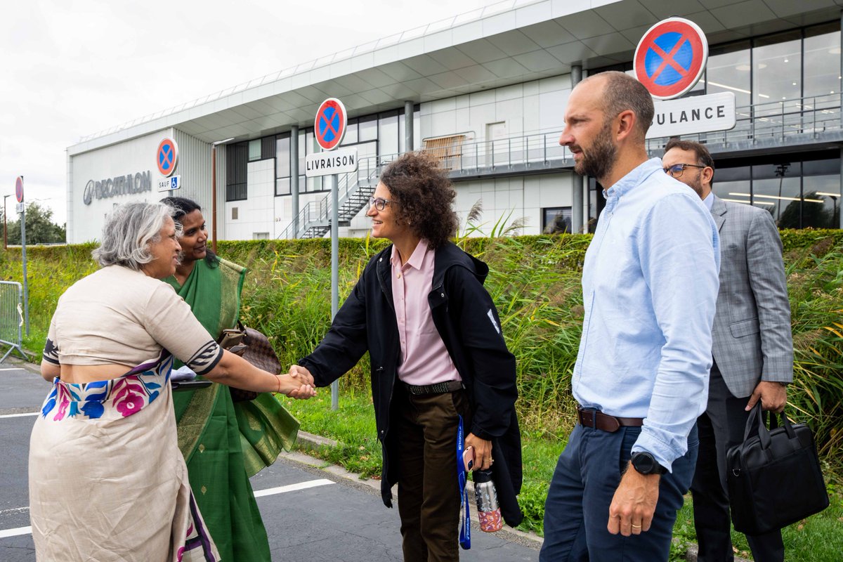 TexMinIndia's tweet photo. Secretary (Textiles) Smt. Neelam Shami Rao, visited the Decathlon SportsLab in the Lille metropolitan region, a leading centre for research-driven innovation in sportswear, performance products and human-centred design.

The visit showcased advanced work in biomechanics, body morphology, movement sciences, thermal comfort and product testing, demonstrating how research and technology can translate into better-performing, safer and more comfortable products.

India, already an important market and sourcing partner for Decathlon, offers significant opportunities for the next phase of collaboration. Discussions highlighted the potential for deeper partnerships in performance textiles, sportswear innovation, advanced materials, sustainability, circularity, product testing and technical R&D.

India’s strong manufacturing capabilities, growing innovation ecosystem and expanding technical textile sector can further support Decathlon’s global sourcing, manufacturing and innovation ambitions.

#DecathlonSportsLab #TechnicalTextile #SportsWear #Sportswear #Innovation, #AdvancedMaterials #Sustainability #Circularity @Decathlon @Decathlon_FR