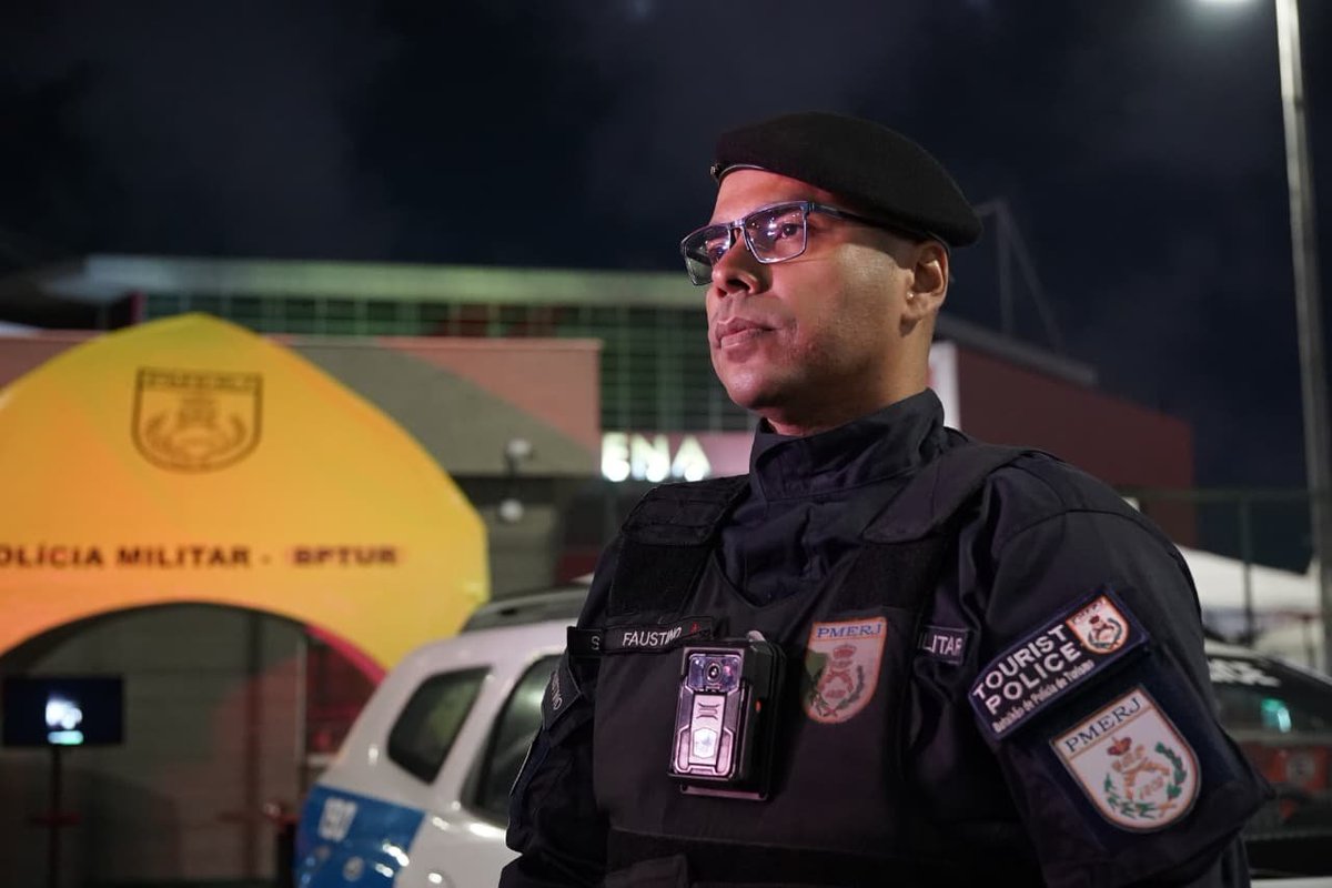 PMERJ's tweet photo. Agentes do #BPTur seguem atuando em apoio aos turistas presentes no #RockinRio na noite desta sexta-feira (04/09).
🚨Polícia Militar | #ServireProteger https://t.co/idvBuuweny